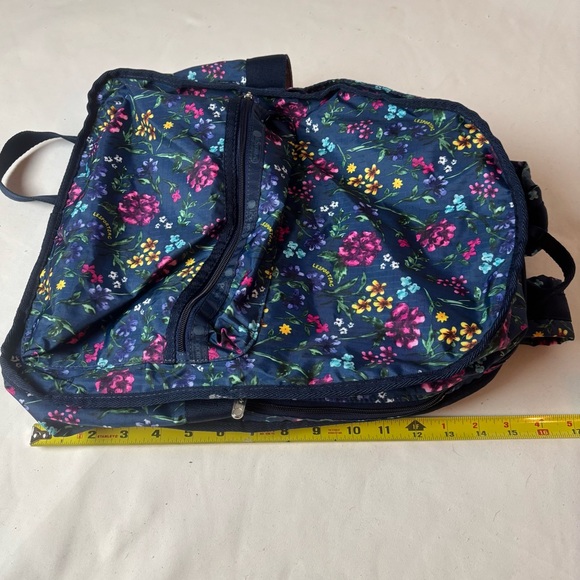 Lesportsac Route Backpack Navy Blue Ditsy Floral Print Cottagecore - Picture 7 of 8